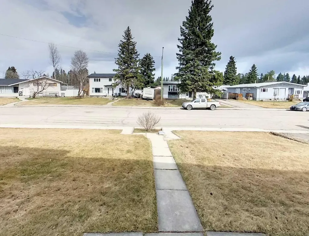 4347 9th Avenue Edson AB T7E 1B4