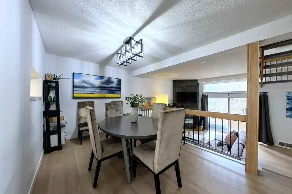 3131 63 Avenue SW Calgary AB T3E 6N4