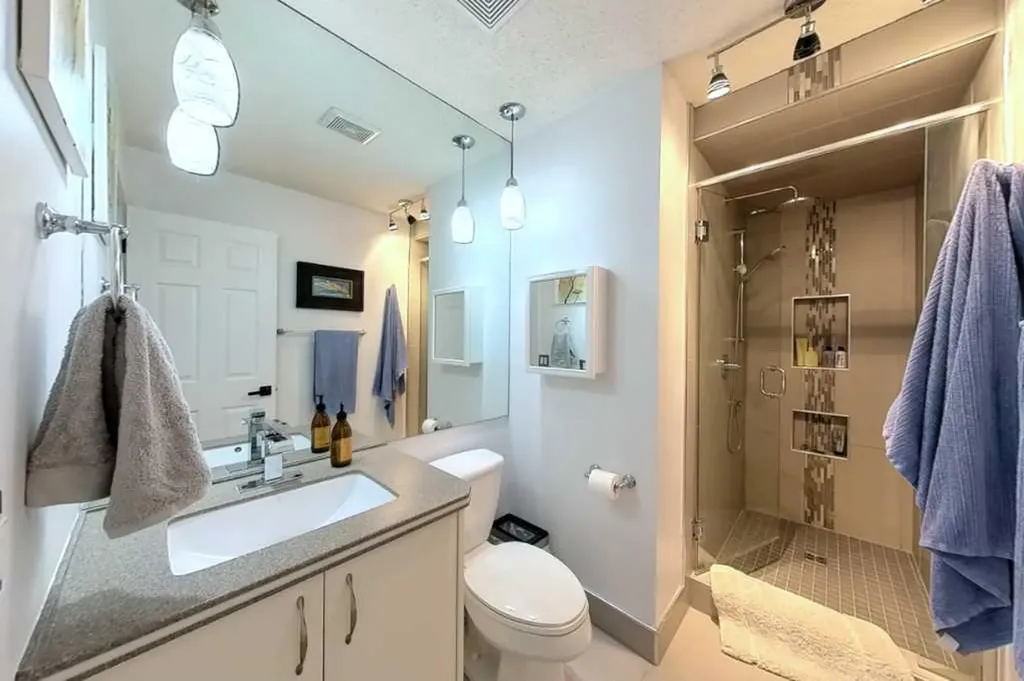 3131 63 Avenue SW Calgary AB T3E 6N4