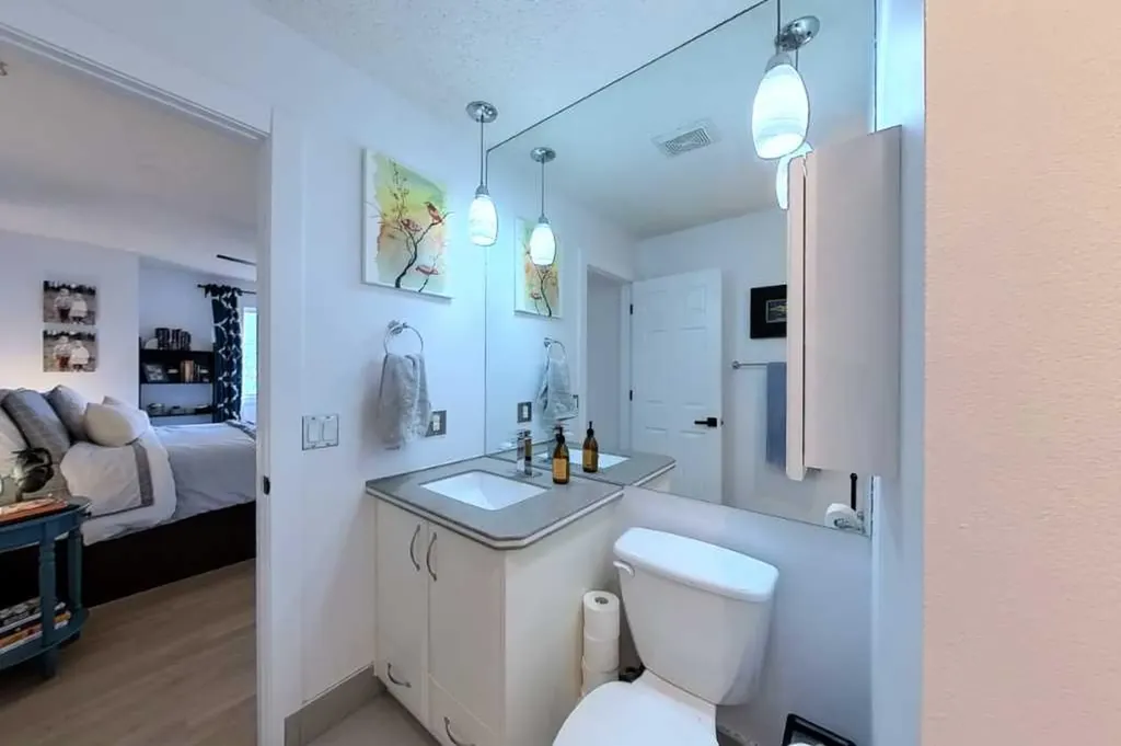 3131 63 Avenue SW Calgary AB T3E 6N4