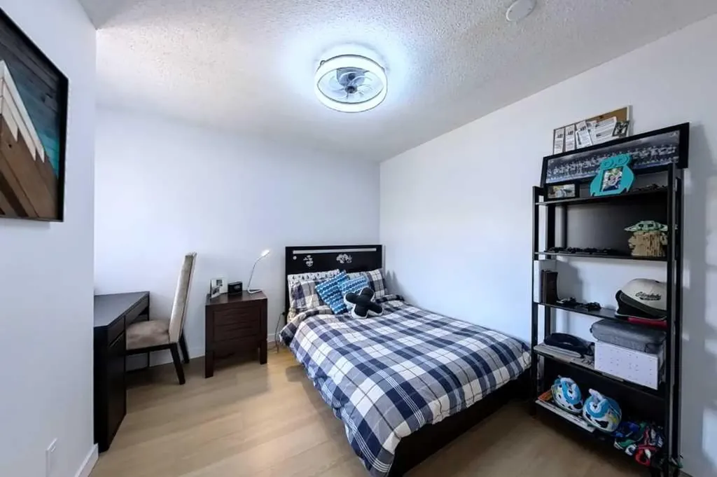 3131 63 Avenue SW Calgary AB T3E 6N4