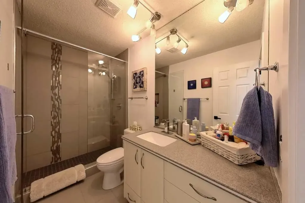 3131 63 Avenue SW Calgary AB T3E 6N4