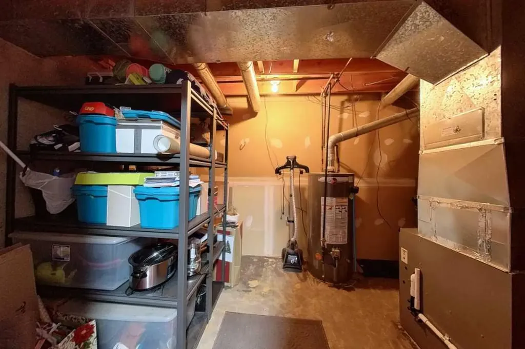3131 63 Avenue SW Calgary AB T3E 6N4