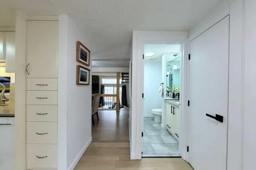 3131 63 Avenue SW Calgary AB T3E 6N4