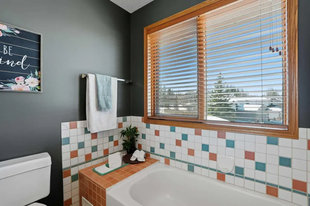 131 Edgebrook Circle NW Calgary AB T3A5A4