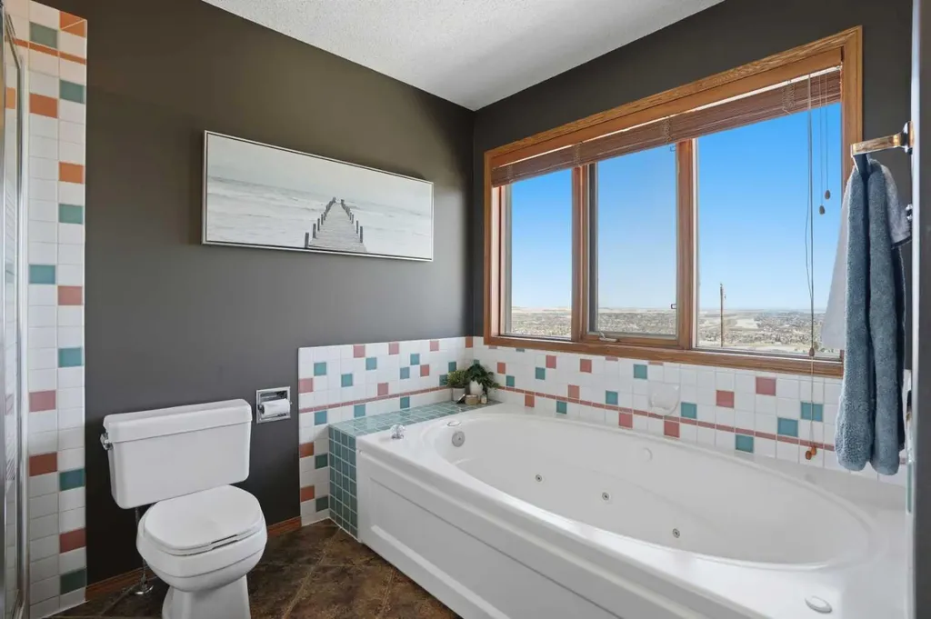 131 Edgebrook Circle NW Calgary AB T3A5A4