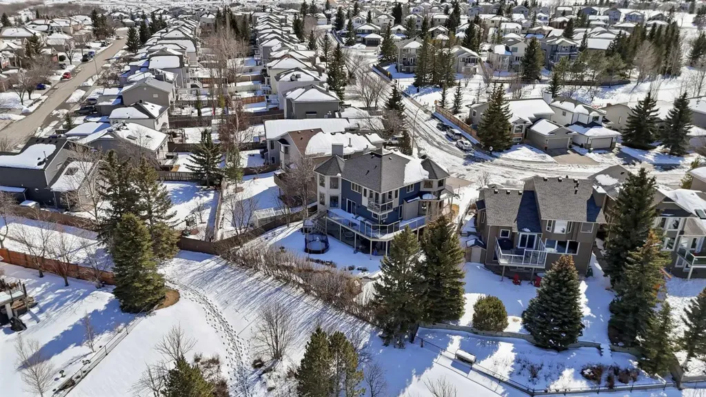 131 Edgebrook Circle NW Calgary AB T3A5A4