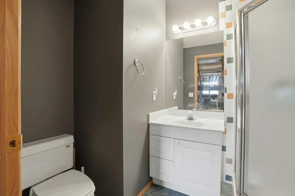 131 Edgebrook Circle NW Calgary AB T3A5A4