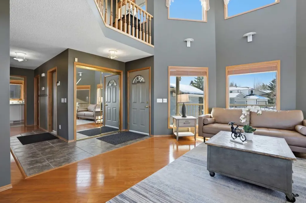 131 Edgebrook Circle NW Calgary AB T3A5A4