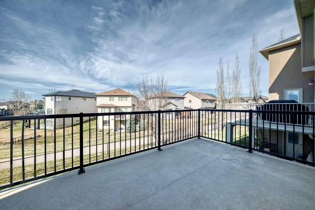 60 Sunset Circle Cochrane AB T4C0C3