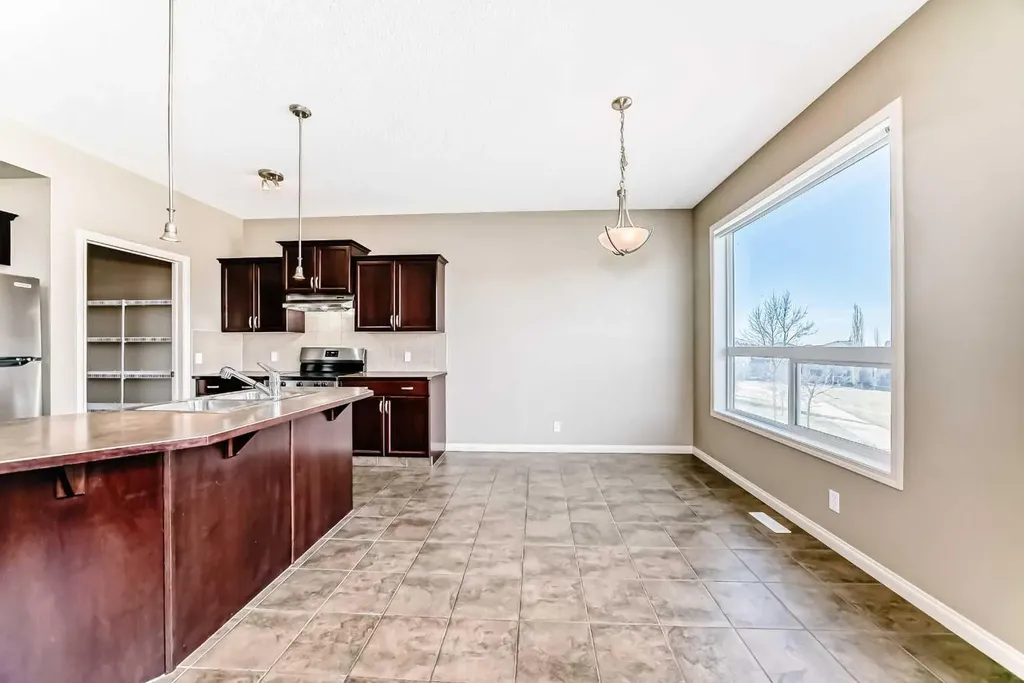 60 Sunset Circle Cochrane AB T4C0C3