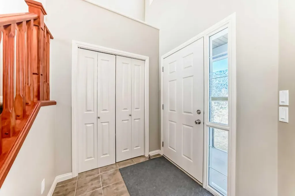60 Sunset Circle Cochrane AB T4C0C3