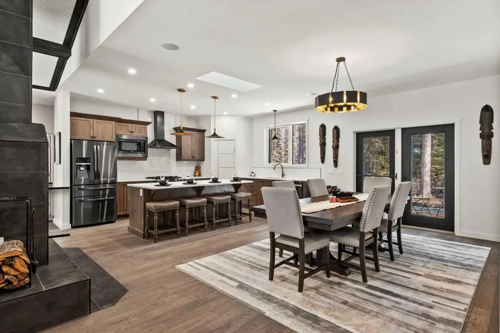 32529 Range Road 52 Rural Mountain View County AB T0M 1X0