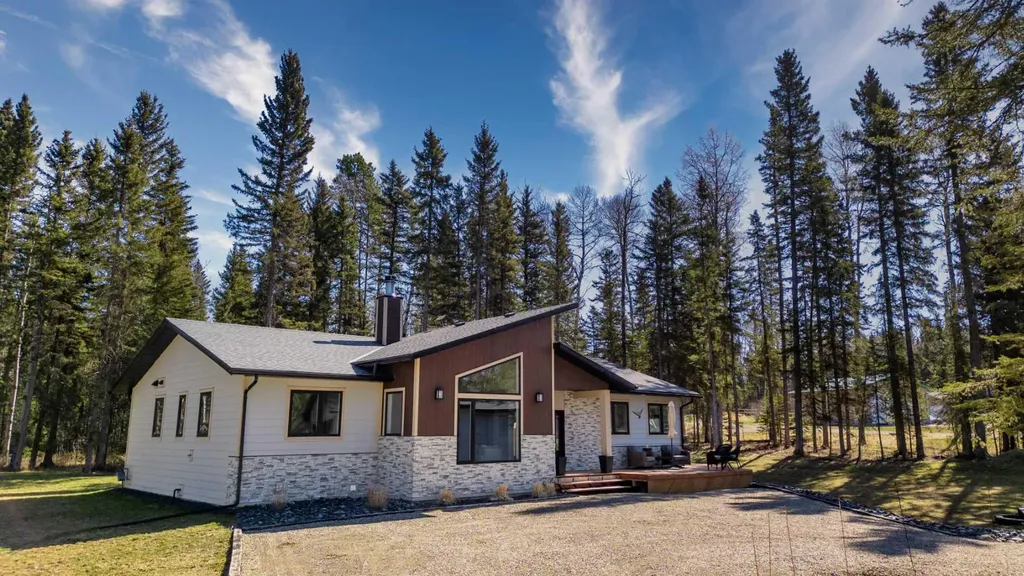 32529 Range Road 52 Rural Mountain View County AB T0M 1X0