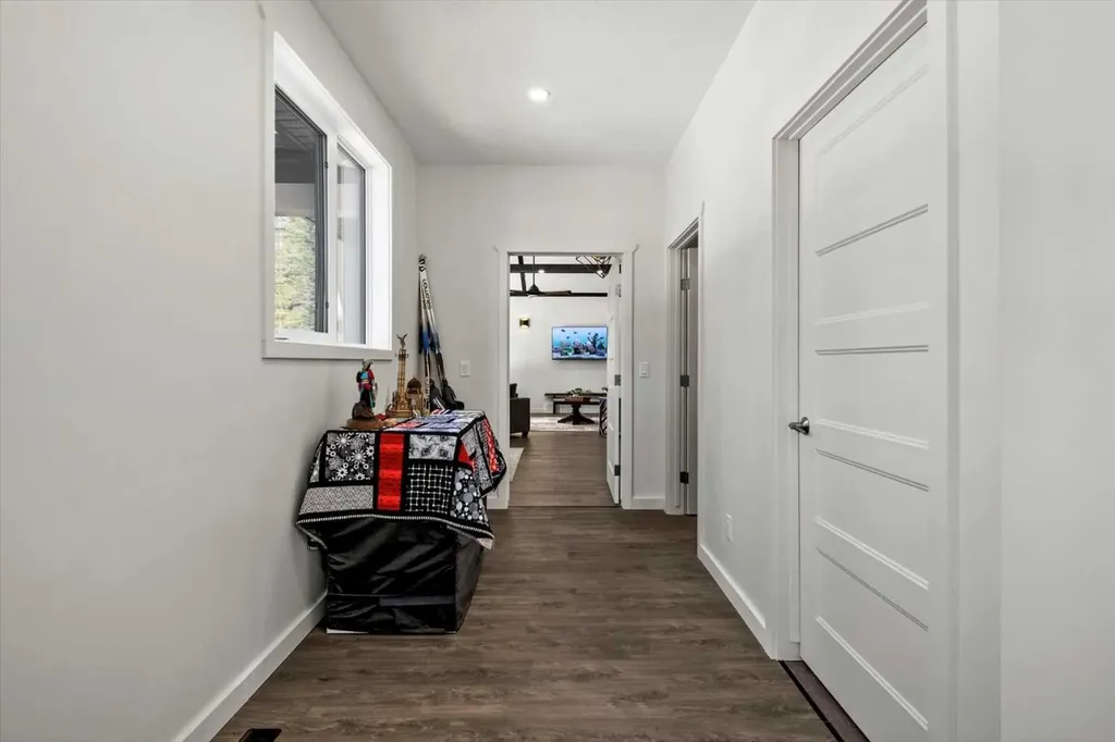 32529 Range Road 52 Rural Mountain View County AB T0M 1X0