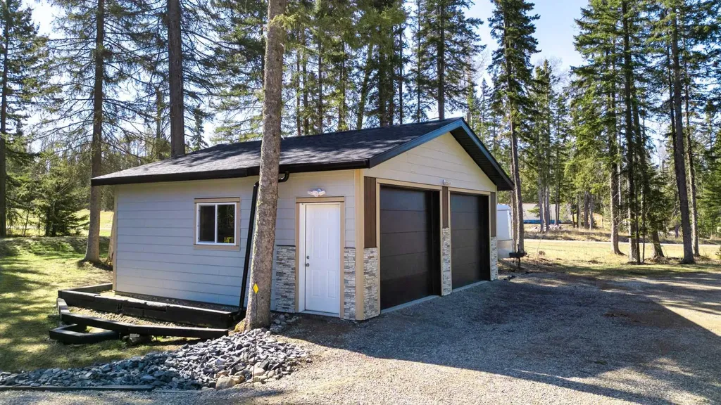 32529 Range Road 52 Rural Mountain View County AB T0M 1X0