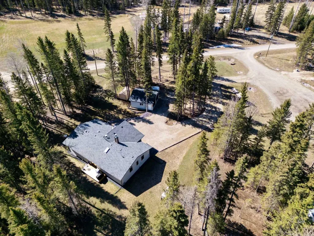 32529 Range Road 52 Rural Mountain View County AB T0M 1X0