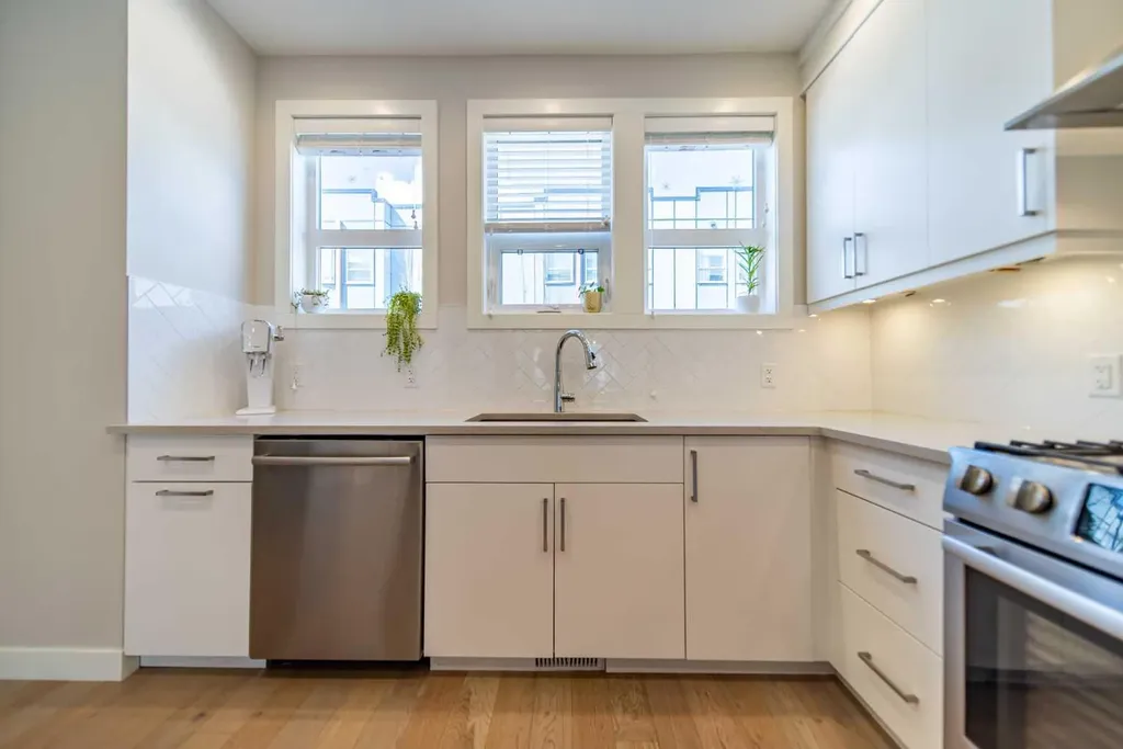 4020 Norford Avenue NW Calgary AB T3B 6G6