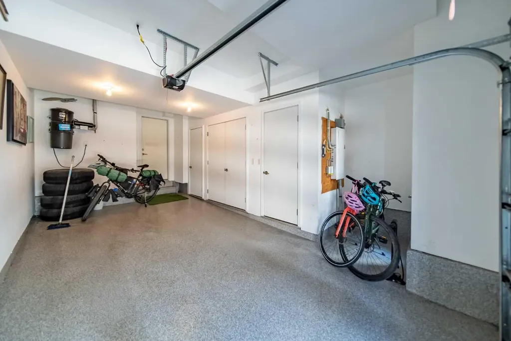 4020 Norford Avenue NW Calgary AB T3B 6G6