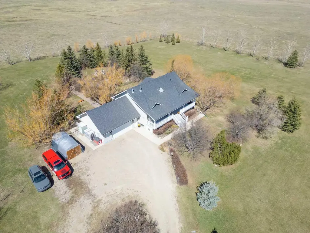 251002 Range Road 262 Rural Wheatland County AB T1P 0T5