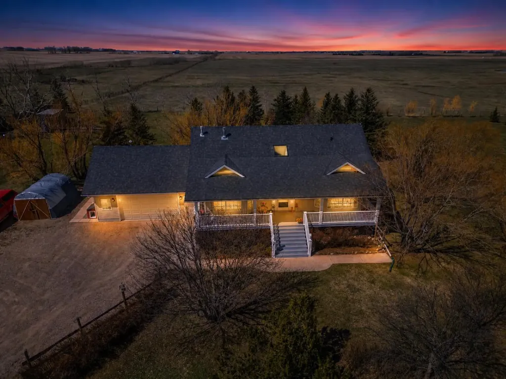 251002 Range Road 262 Rural Wheatland County AB T1P 0T5