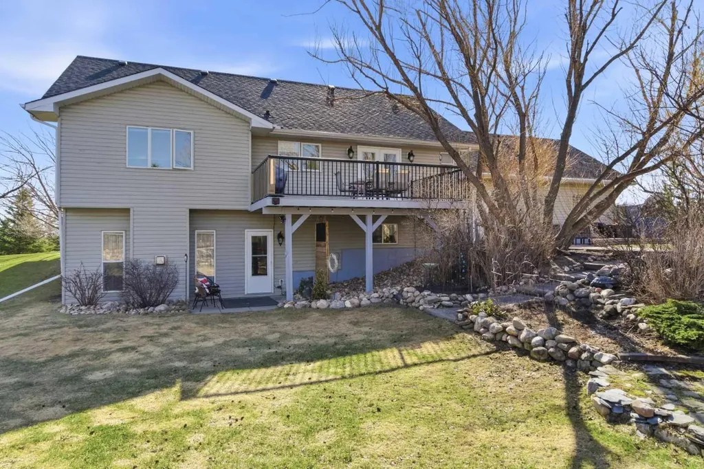 251002 Range Road 262 Rural Wheatland County AB T1P 0T5