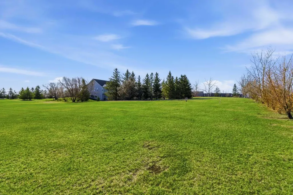 251002 Range Road 262 Rural Wheatland County AB T1P 0T5