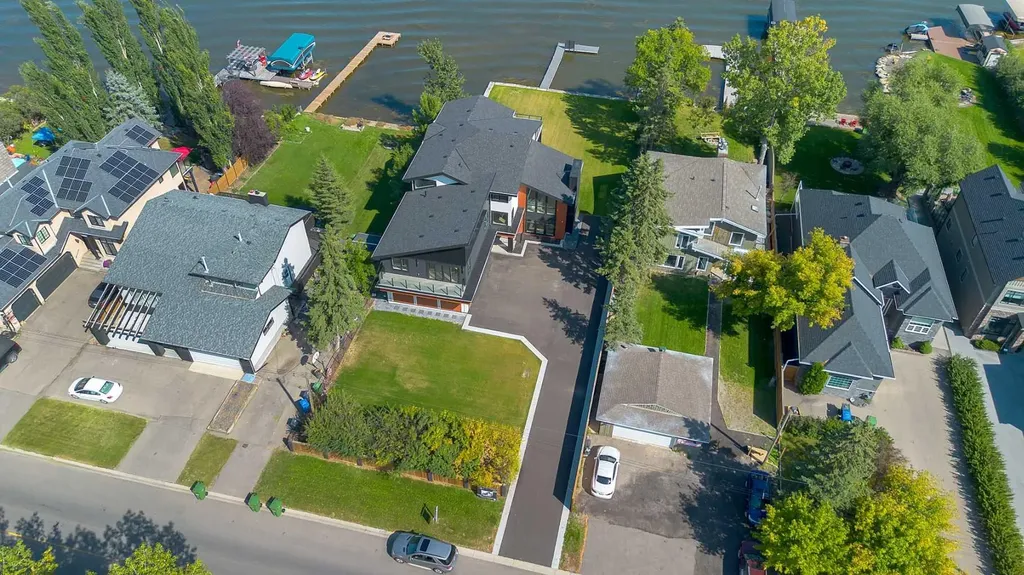 476 West Chestermere Drive Chestermere AB T1X 1B3