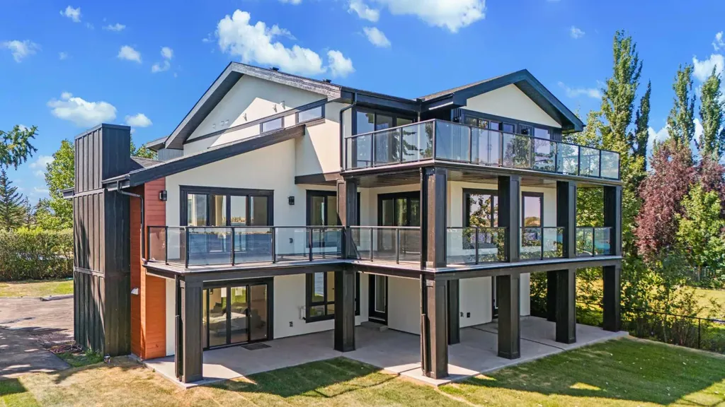 476 West Chestermere Drive Chestermere AB T1X 1B3