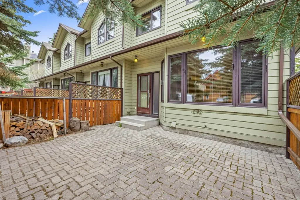 833 5th Street Canmore AB T1W 2G1