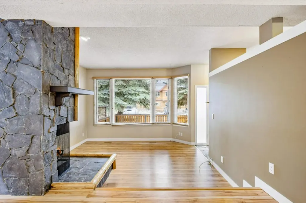 833 5th Street Canmore AB T1W 2G1