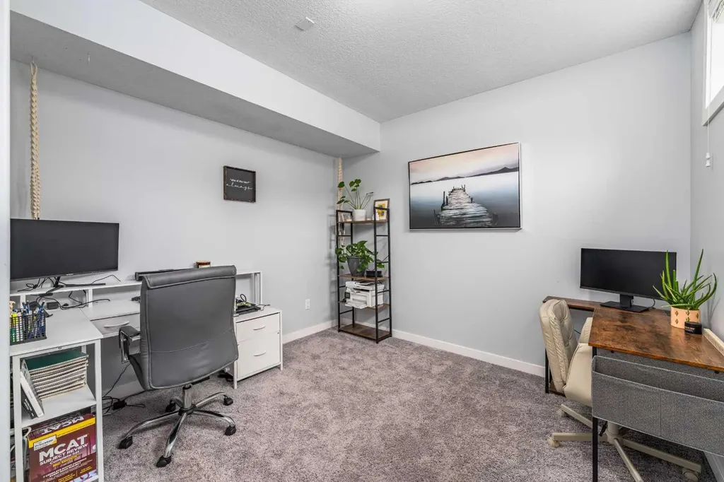 2432 24a Street SW Calgary AB T3E 1W1