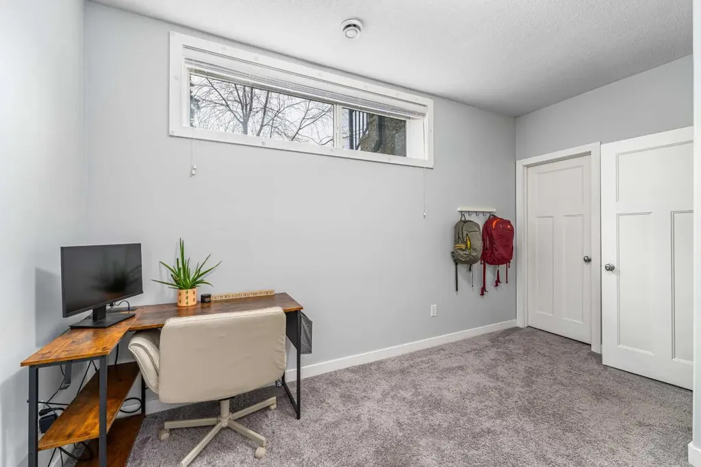 2432 24a Street SW Calgary AB T3E 1W1