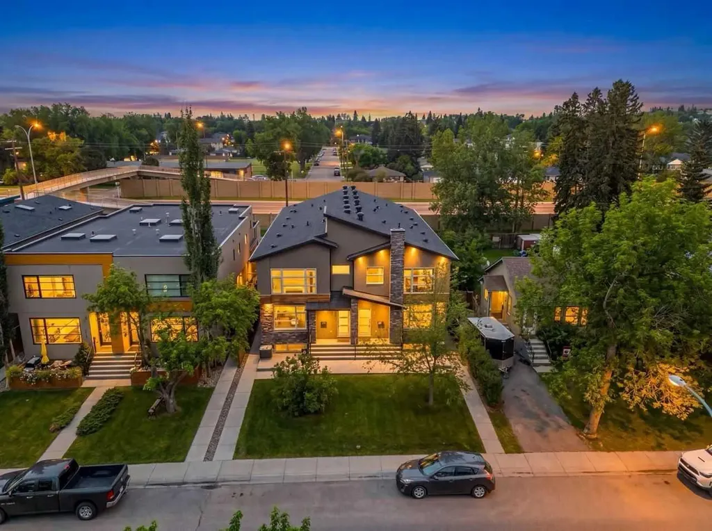 2432 24a Street SW Calgary AB T3E 1W1
