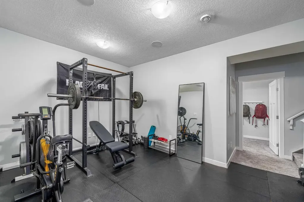 2432 24a Street SW Calgary AB T3E 1W1