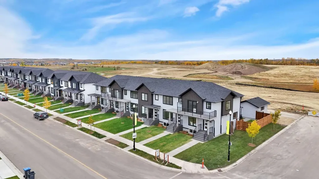 206 Cambridge Way Sylvan Lake AB T4S 0V8