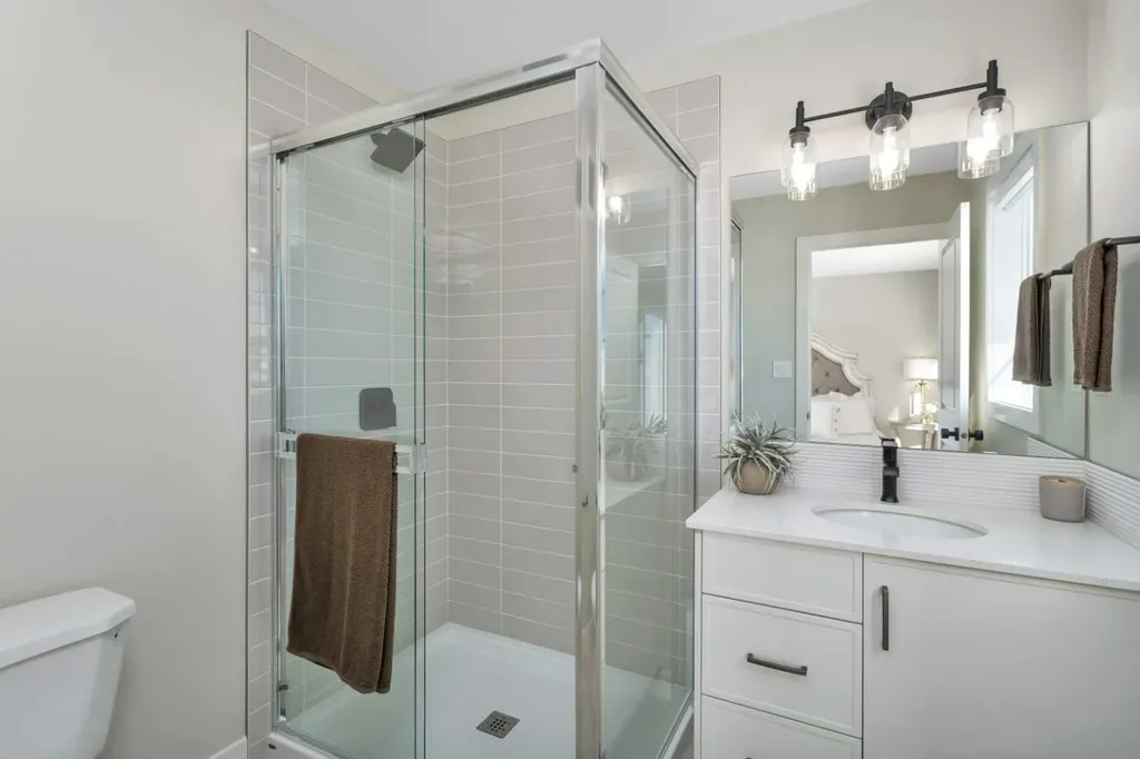 206 Cambridge Way Sylvan Lake AB T4S 0V8