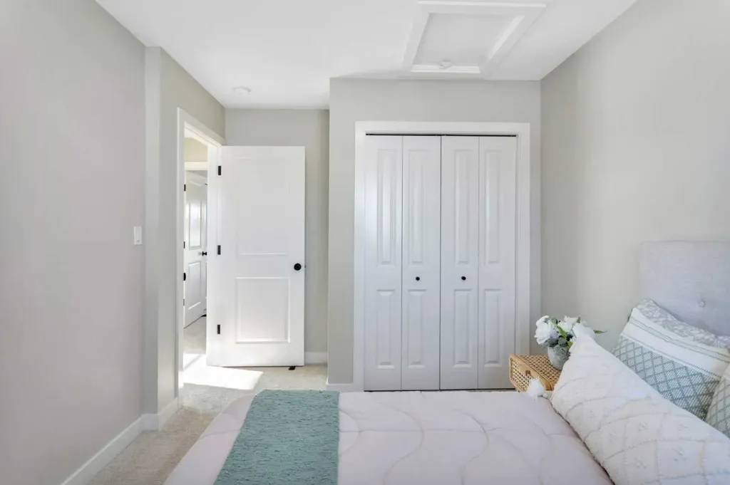 206 Cambridge Way Sylvan Lake AB T4S 0V8