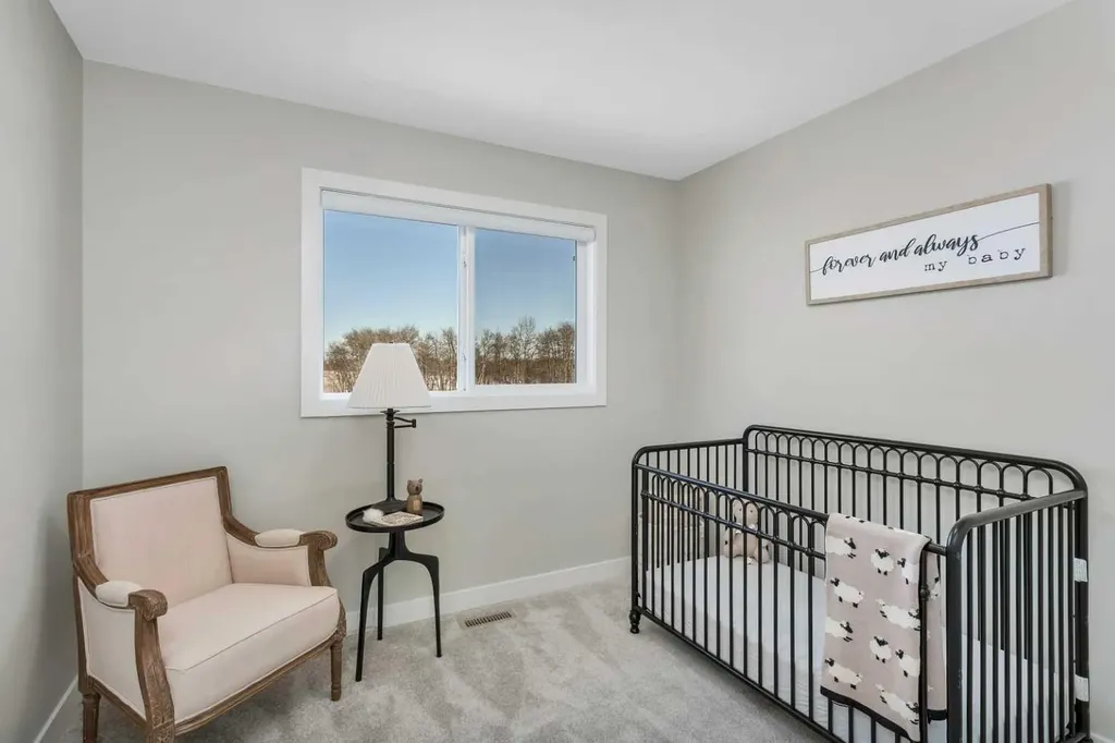 206 Cambridge Way Sylvan Lake AB T4S 0V8