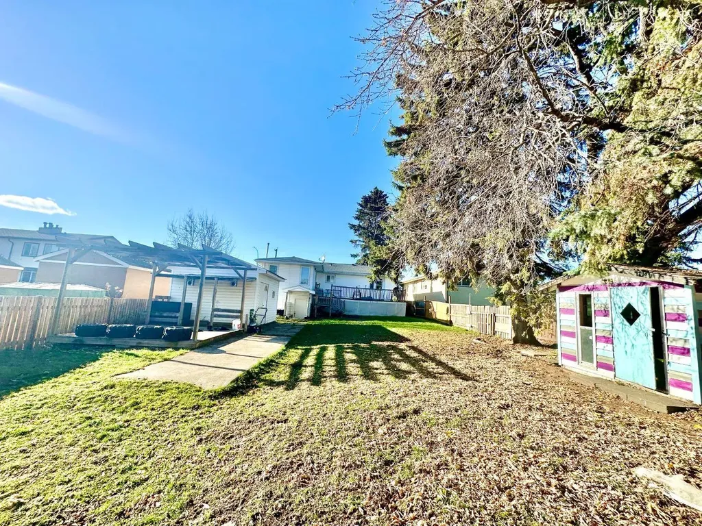 9111 100 Street Lac La Biche AB T0A 2C0