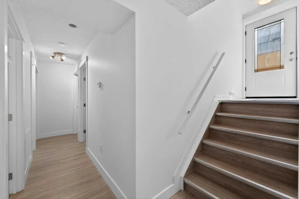 1920 31 Street SW Calgary AB T3E2M9