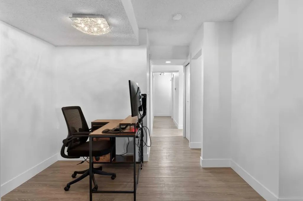 1920 31 Street SW Calgary AB T3E2M9
