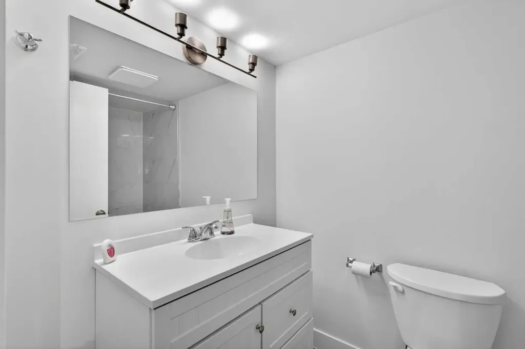 1920 31 Street SW Calgary AB T3E2M9