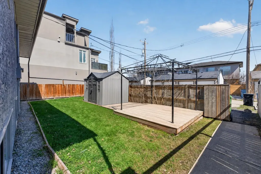 1920 31 Street SW Calgary AB T3E2M9