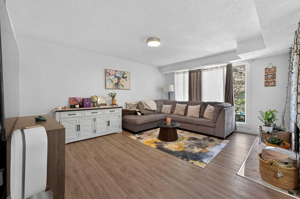 1920 31 Street SW Calgary AB T3E2M9