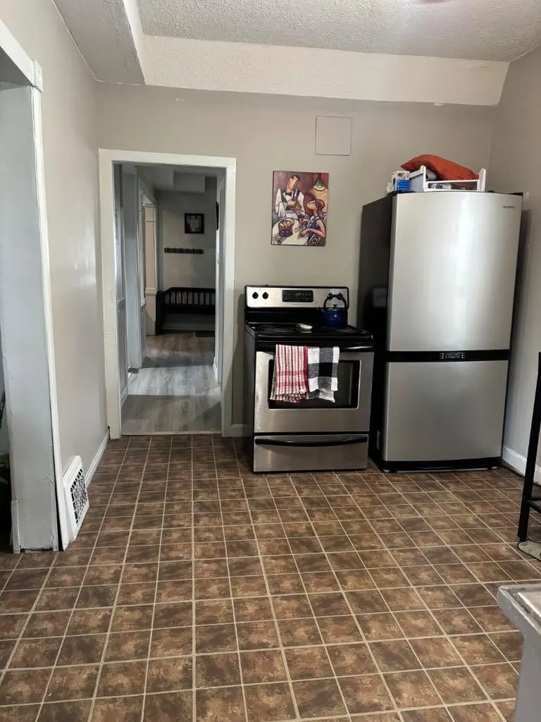 231 14 Street N Lethbridge AB T1H 2V8