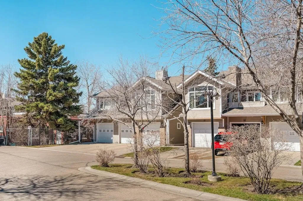 914 20 Street SE Calgary AB T2G 5P5
