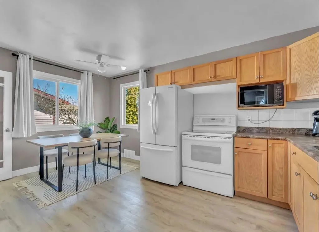 14 1 Street NE Redcliff AB T0J 2P0