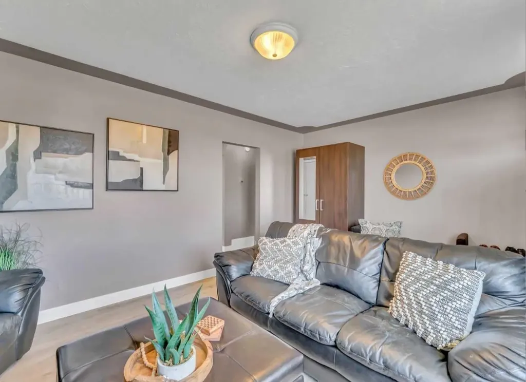 14 1 Street NE Redcliff AB T0J 2P0