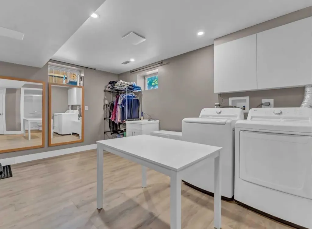 14 1 Street NE Redcliff AB T0J 2P0